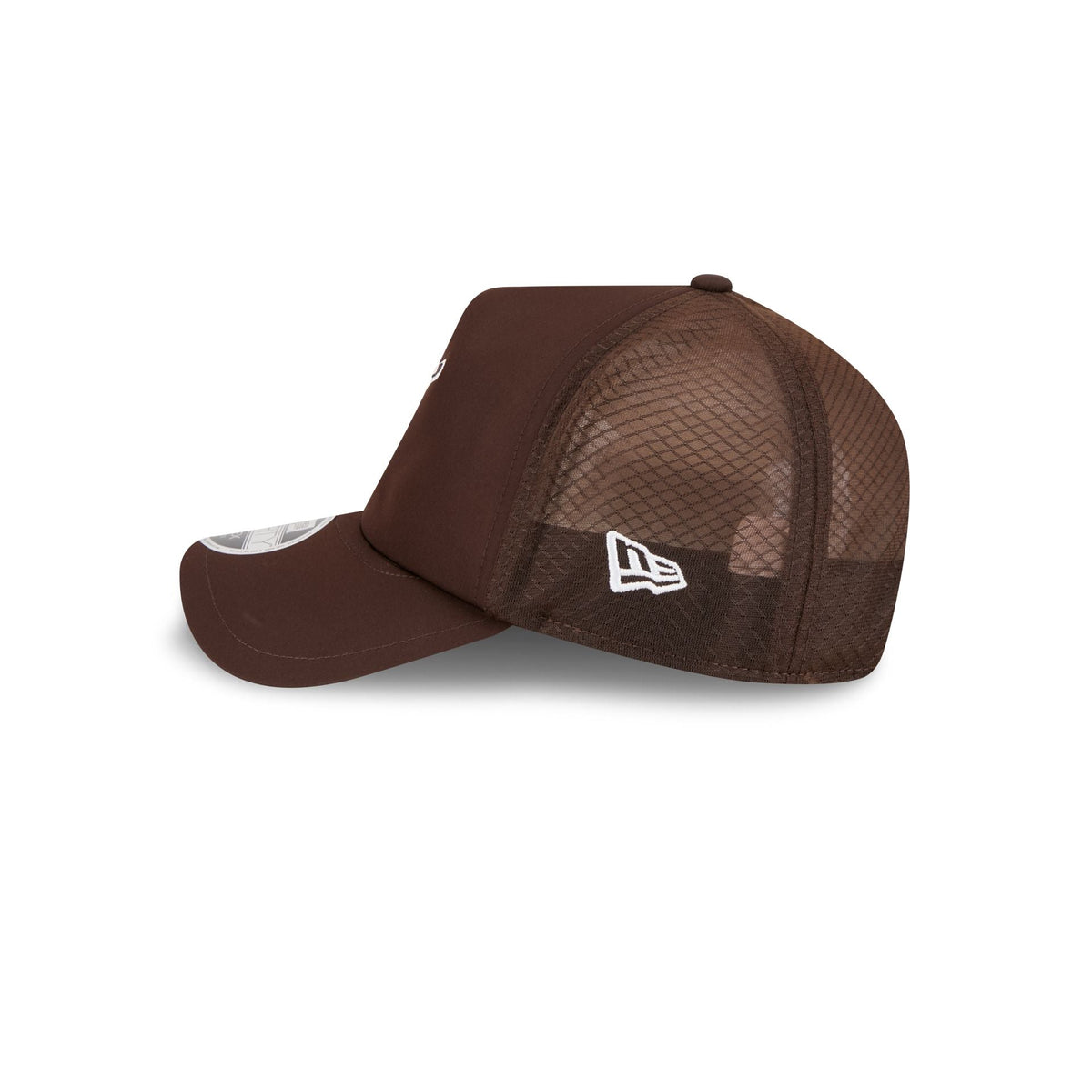 San Diego Padres 2026 Batting Practice Alt Friar 9FORTY APEX Trucker Hat