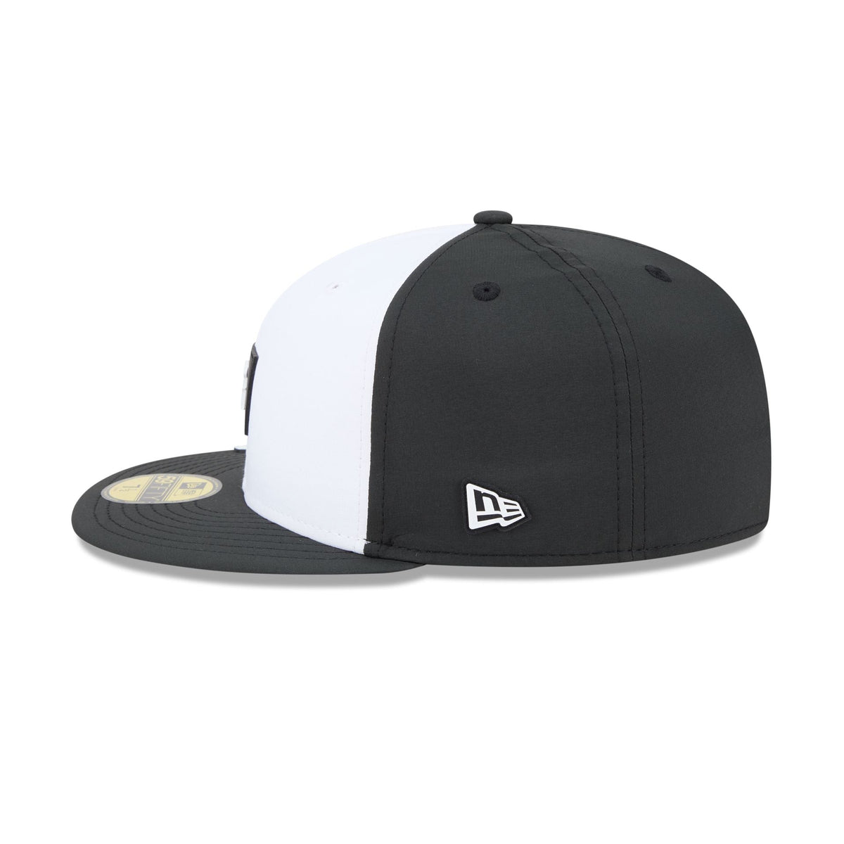 Los Angeles Angels 2026 Clubhouse Black & White 59FIFTY Fitted Hat