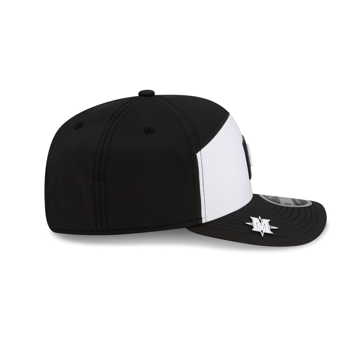 Seattle Mariners 2026 Clubhouse Black & White Split Panel 9SEVENTY Stretch-Snap Hat