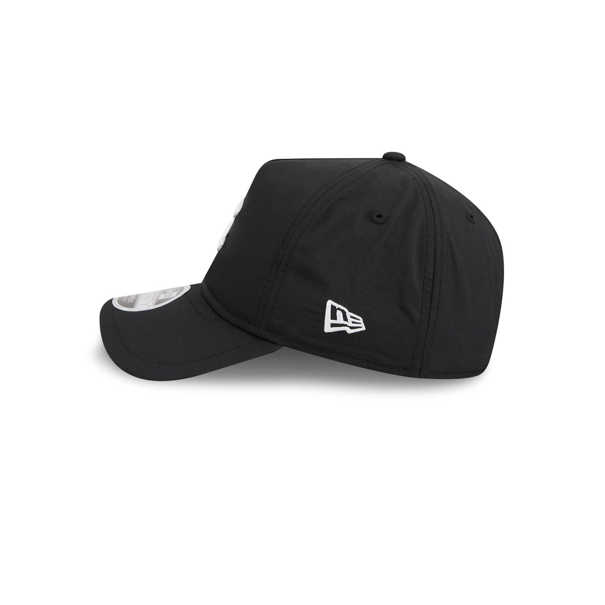 Chicago Cubs Black 9FORTY APEX Snapback Hat