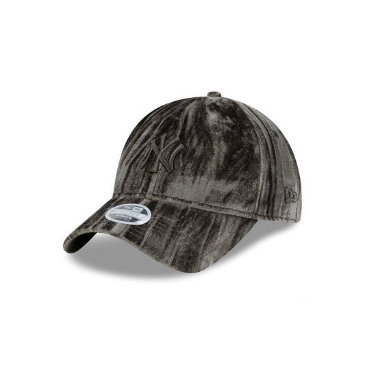 New York Yankees New Olive Velour Women's 9TWENTY Adjustable Hat